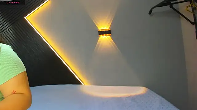 Laia and Aloby online show from March 14, 10:05 pm