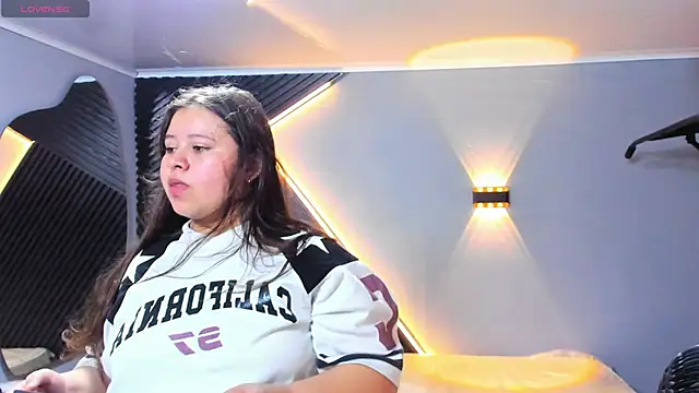 Laia and Aloby online show from March 13, 10:04 pm