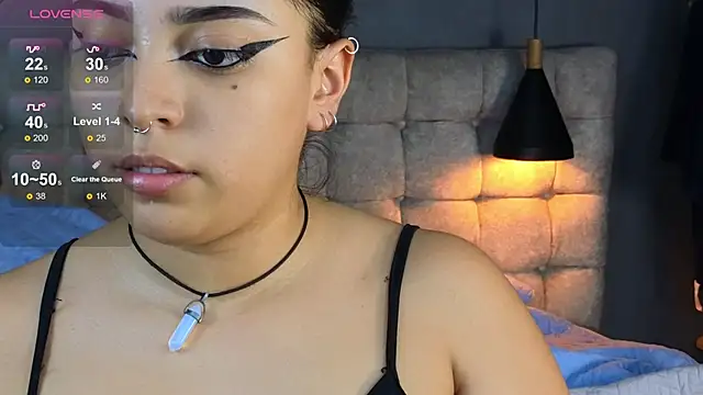 Laia and Aloby online show from November 8, 10:24 pm