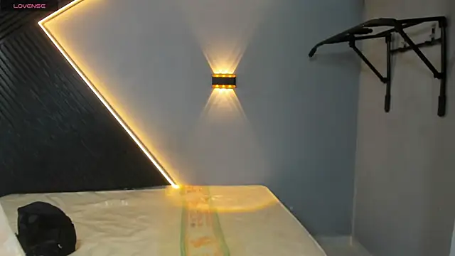 Laia and Aloby online show from March 19, 10:10 pm