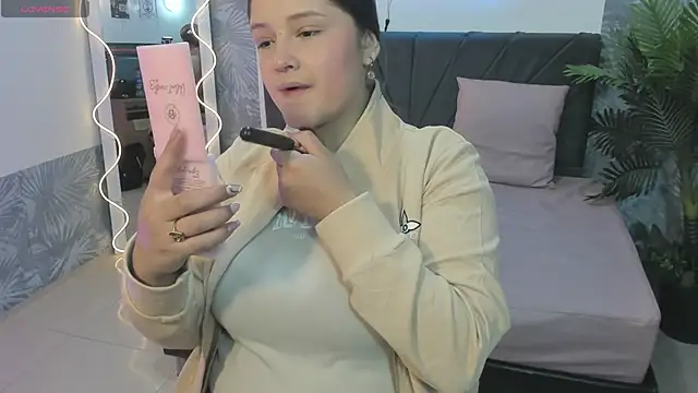 Krysstal tay online show from April 15, 11:59 am