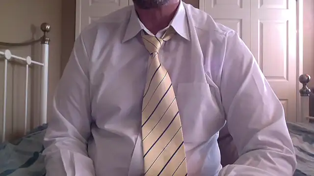 Snapshot of midlandsforfun chatting on February 17, 9:46 am midlandsforfun online show from February 17, 9:46 am