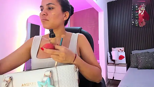 natasha  jackson online show from January 9, 12:34 pm