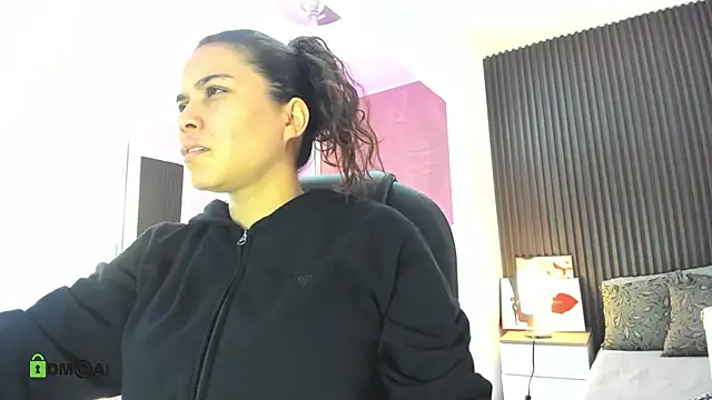 natasha  jackson online show from January 10, 12:33 pm