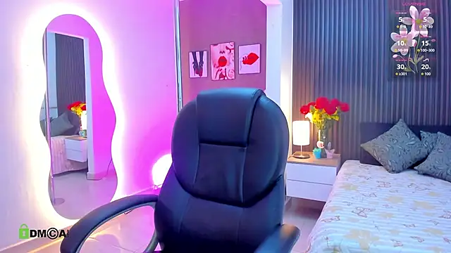 natasha  jackson online show from April 14, 12:43 pm