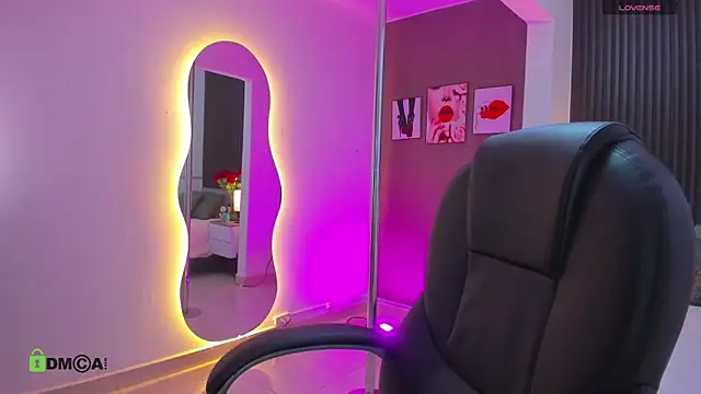 natasha  jackson online show from April 10, 12:12 pm