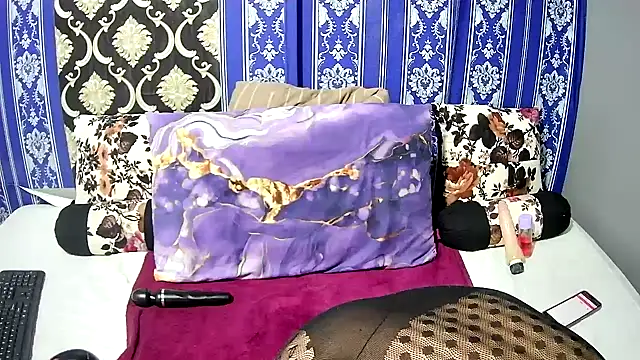 JennyFawX  online show from September 23, 6:15 pm