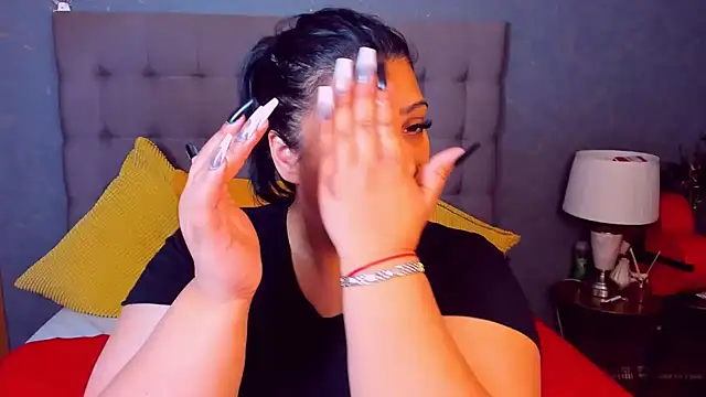 AmyCubes online show from April 3, 5:14 am