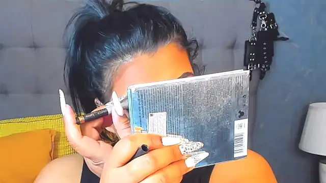 AmyCubes online show from April 16, 5:08 am