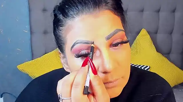 AmyCubes online show from November 15, 5:22 am