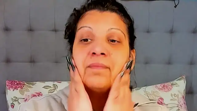Snapshot of AmyCubes chatting on March 3, 4:10 am AmyCubes online show from March 3, 4:10 am