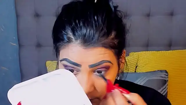 AmyCubes online show from December 14, 10:15 pm