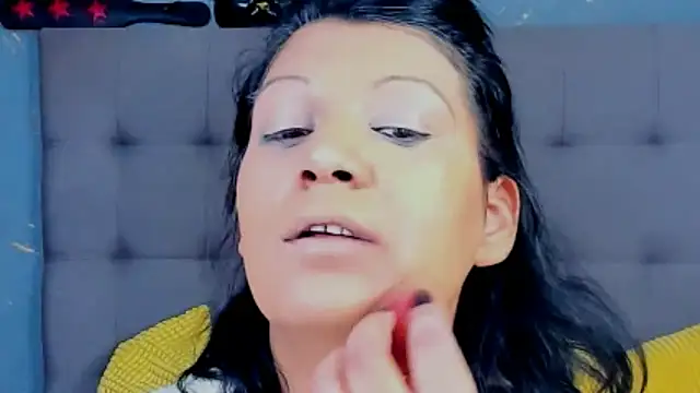 Snapshot of AmyCubes chatting on March 8, 7:09 pm AmyCubes online show from March 8, 7:09 pm