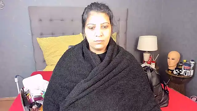 AmyCubes online show from January 13, 7:18 pm