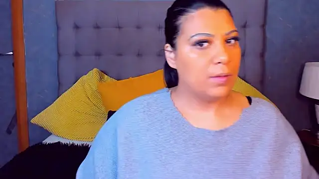 AmyCubes online show from April 4, 4:08 am