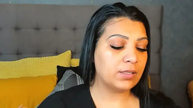 AmyCubes online show from March 18, 4:15 am