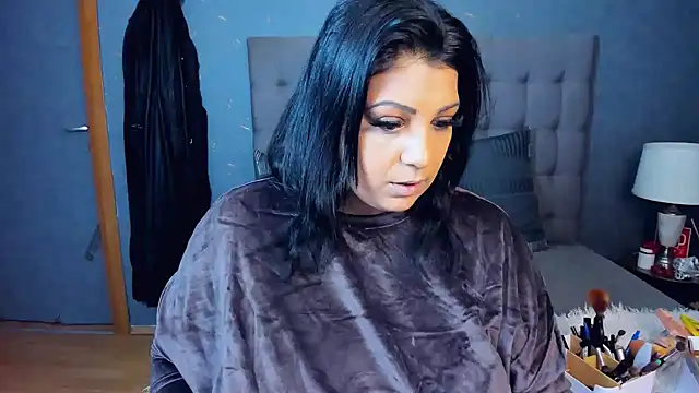 Snapshot of AmyCubes chatting on October 14, 4:35 am AmyCubes online show from October 14, 4:35 am
