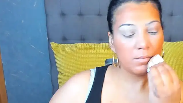 AmyCubes online show from February 14, 5:18 am