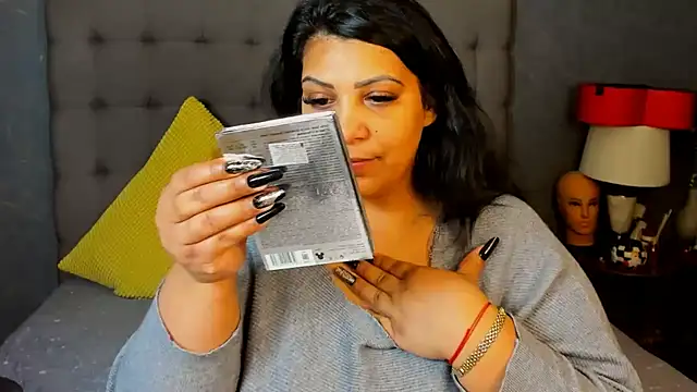 AmyCubes online show from March 26, 3:27 am