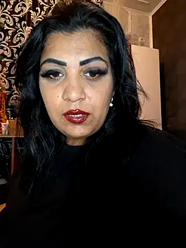 AmyCubes online show from November 18, 6:22 pm