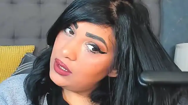 AmyCubes online show from February 11, 8:36 am