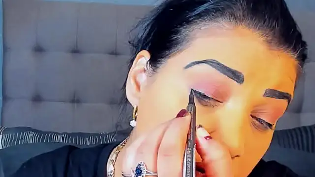 AmyCubes online show from October 29, 4:55 am