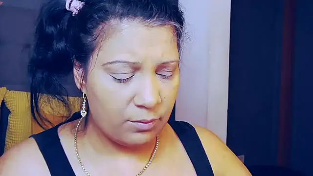 AmyCubes online show from May 17, 4:45 am