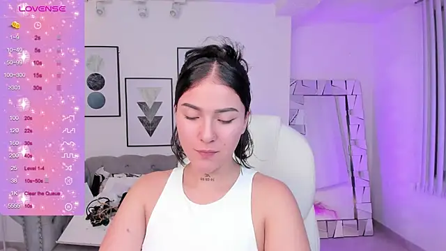 Snapshot of kendaall_jenner_ chatting on January 20, 4:10 am kendaall jenner  online show from January 20, 4:10 am
