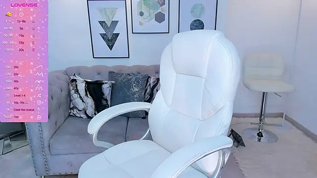 Snapshot of kendaall_jenner_ chatting on February 28, 5:15 am kendaall jenner  online show from February 28, 5:15 am