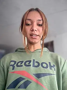 Nikol Rang   online show from February 8, 1:31 pm