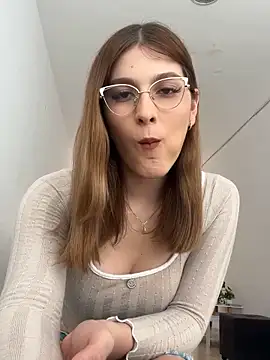 Snapshot of alexxa_ortiz chatting on February 20, 7:52 pm alexxa ortiz online show from February 20, 7:52 pm