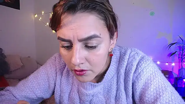 Snapshot of Lu_perez chatting on November 19, 1:38 am Lu perez online show from November 19, 1:38 am