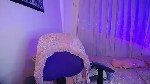 Snapshot of Lu_perez chatting on March 3, 10:39 pm Lu perez online show from March 3, 10:39 pm