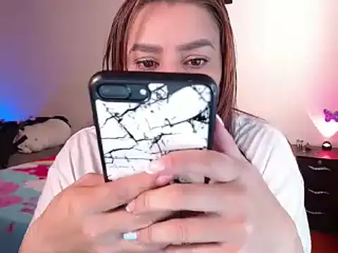 Snapshot of Lu_perez chatting on March 11, 12:50 pm Lu perez online show from March 11, 12:50 pm