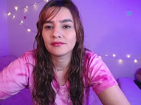 Snapshot of Lu_perez chatting on November 4, 8:45 pm Lu perez online show from November 4, 8:45 pm