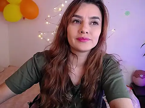 Snapshot of Lu_perez chatting on November 26, 5:46 pm Lu perez online show from November 26, 5:46 pm