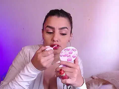 Snapshot of Lu_perez chatting on October 27, 7:04 pm Lu perez online show from October 27, 7:04 pm