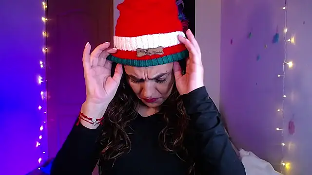 Snapshot of Lu_perez chatting on December 17, 1:32 am Lu perez online show from December 17, 1:32 am