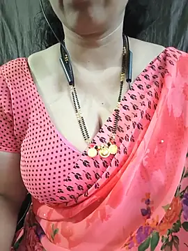 Snapshot of bhuvana555 chatting on June 6, 5:51 pm bhuvana555 online show from June 6, 5:51 pm