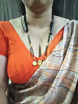 Snapshot of bhuvana555 chatting on July 3, 5:52 pm bhuvana555 online show from July 3, 5:52 pm