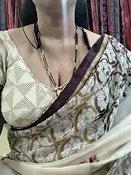 Snapshot of bhuvana555 chatting on November 6, 4:16 am bhuvana555 online show from November 6, 4:16 am