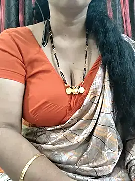 Snapshot of bhuvana555 chatting on October 31, 5:09 pm bhuvana555 online show from October 31, 5:09 pm