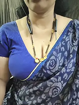 Snapshot of bhuvana555 chatting on June 11, 5:54 pm bhuvana555 online show from June 11, 5:54 pm
