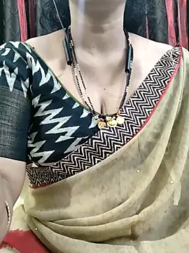 Snapshot of bhuvana555 chatting on October 19, 5:37 pm bhuvana555 online show from October 19, 5:37 pm