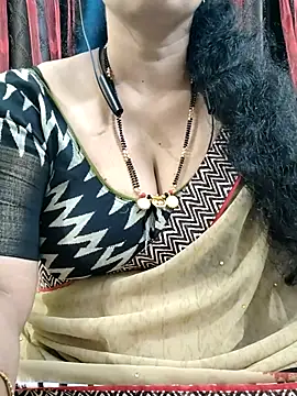 Snapshot of bhuvana555 chatting on November 4, 4:55 pm bhuvana555 online show from November 4, 4:55 pm