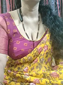 Snapshot of bhuvana555 chatting on November 13, 5:44 am bhuvana555 online show from November 13, 5:44 am