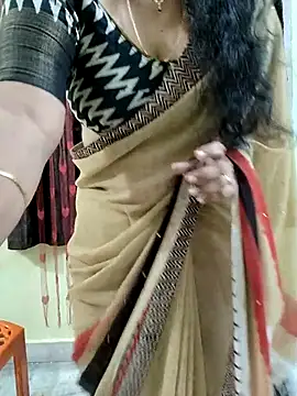 Snapshot of bhuvana555 chatting on November 20, 5:13 pm bhuvana555 online show from November 20, 5:13 pm