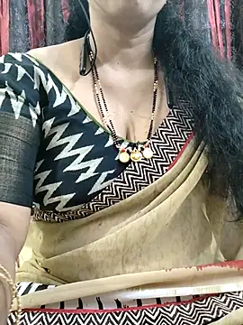 Snapshot of bhuvana555 chatting on October 25, 4:33 am bhuvana555 online show from October 25, 4:33 am