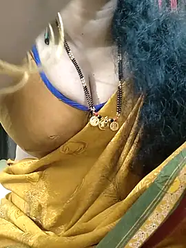 Snapshot of bhuvana555 chatting on November 1, 5:29 pm bhuvana555 online show from November 1, 5:29 pm