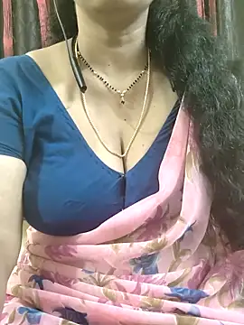 Snapshot of bhuvana555 chatting on November 12, 5:39 pm bhuvana555 online show from November 12, 5:39 pm